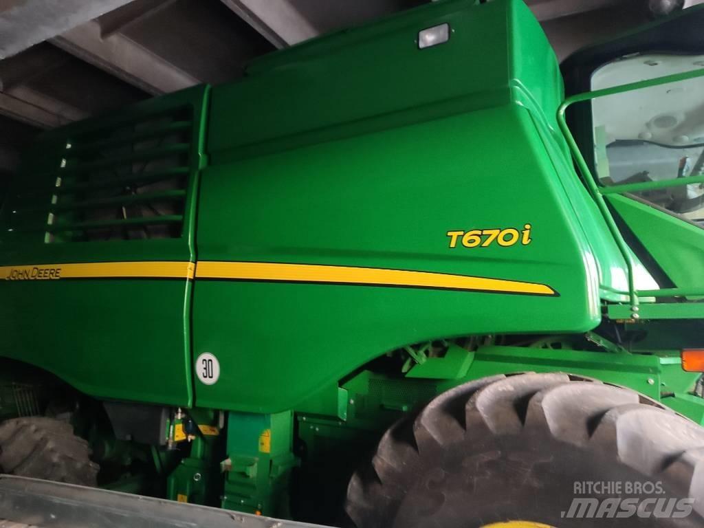 John Deere T 670 i Leikkuupuimurit