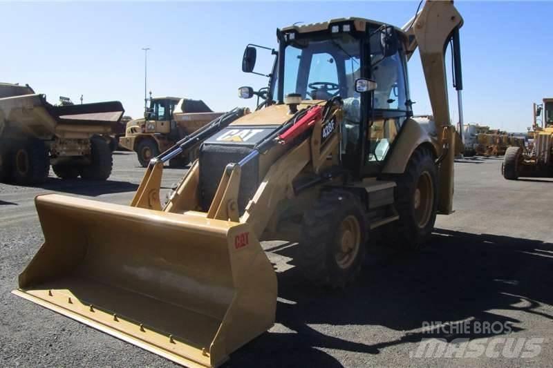 CAT 428F Kaivurikuormaajat