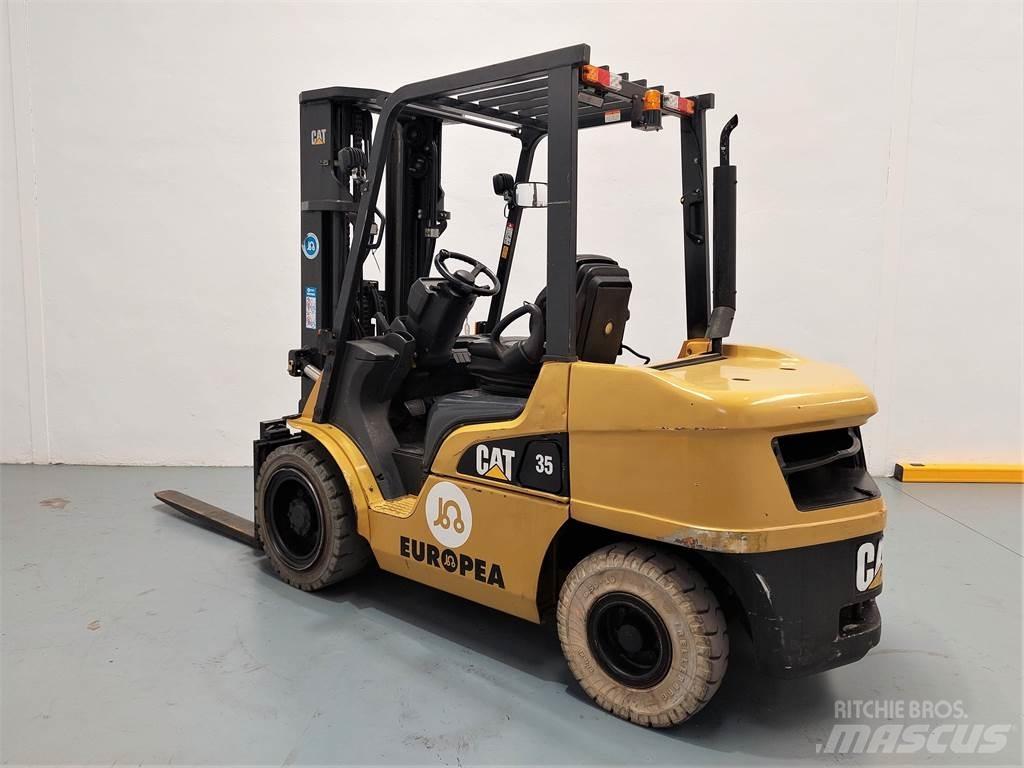 CAT DP35NTD Dieseltrukit