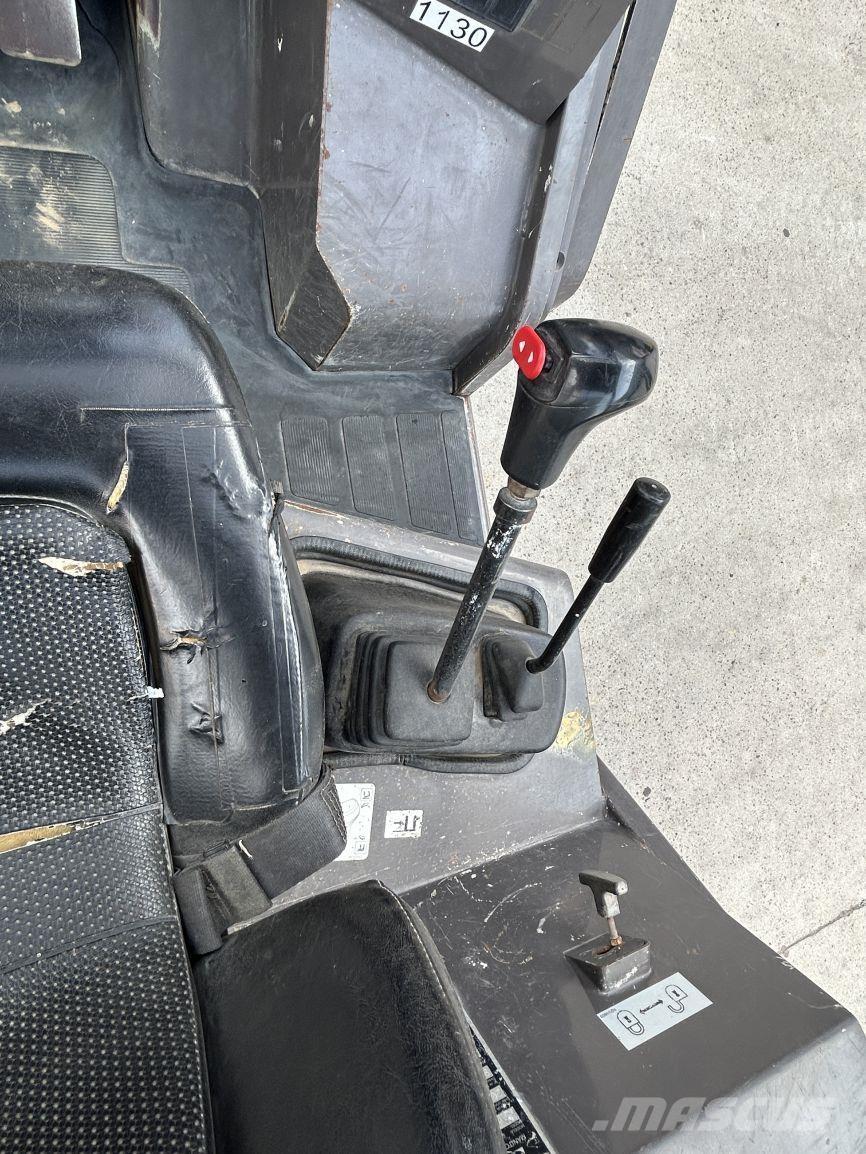 Manitou MH25-4 Maastotrukit