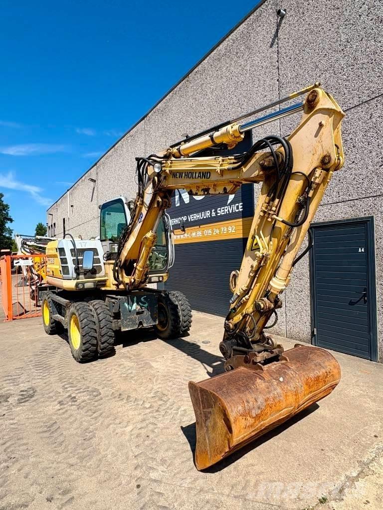 New Holland MH 2.6 Pyöräkaivukoneet