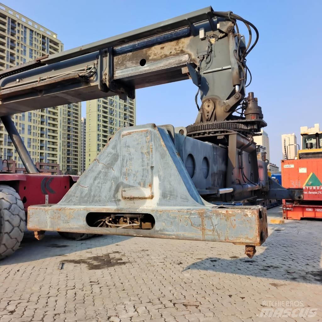 Kalmar DRD450 Konttikurottajat
