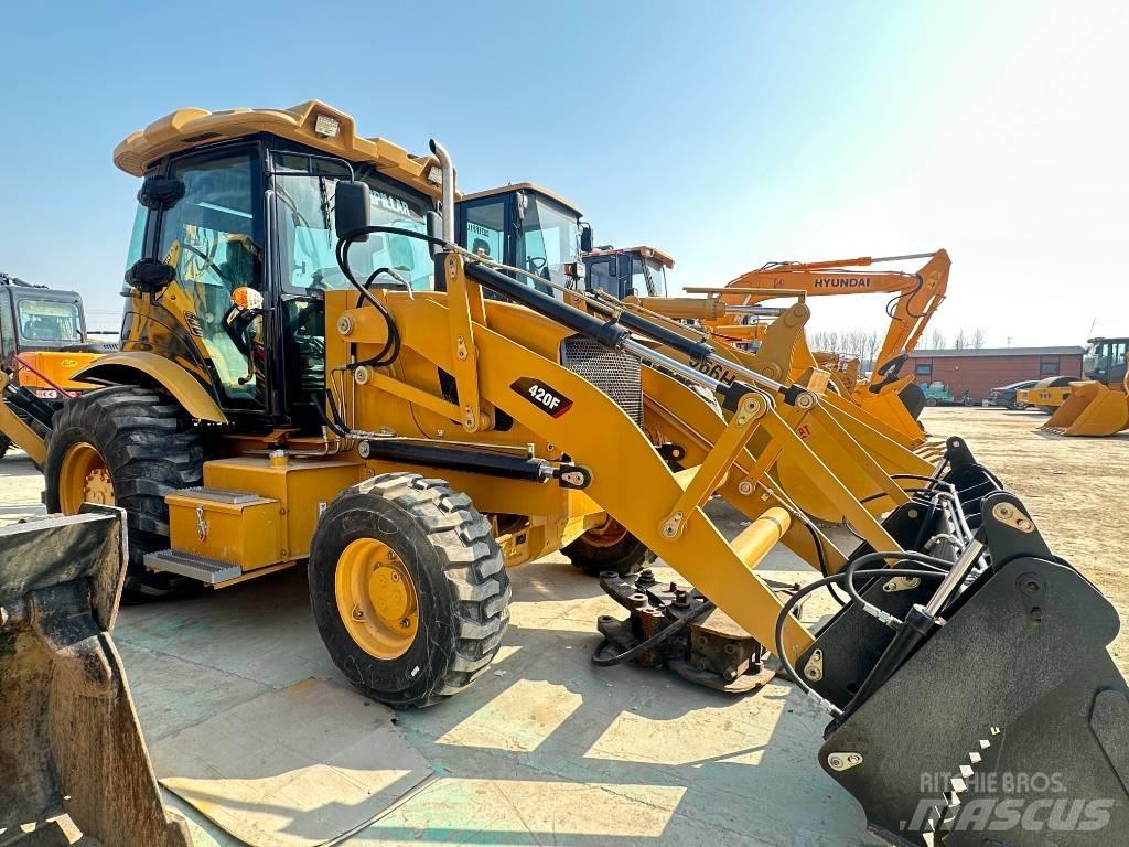 CAT 420F Pyöräkuormaajat