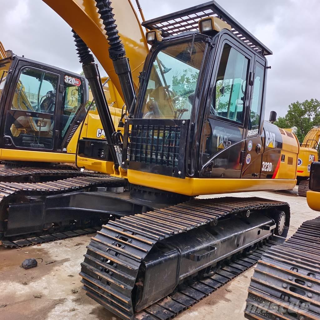 CAT 323 D Telakaivukoneet