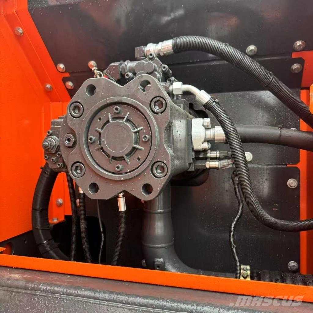 Doosan DX 225 LCA Telakaivukoneet