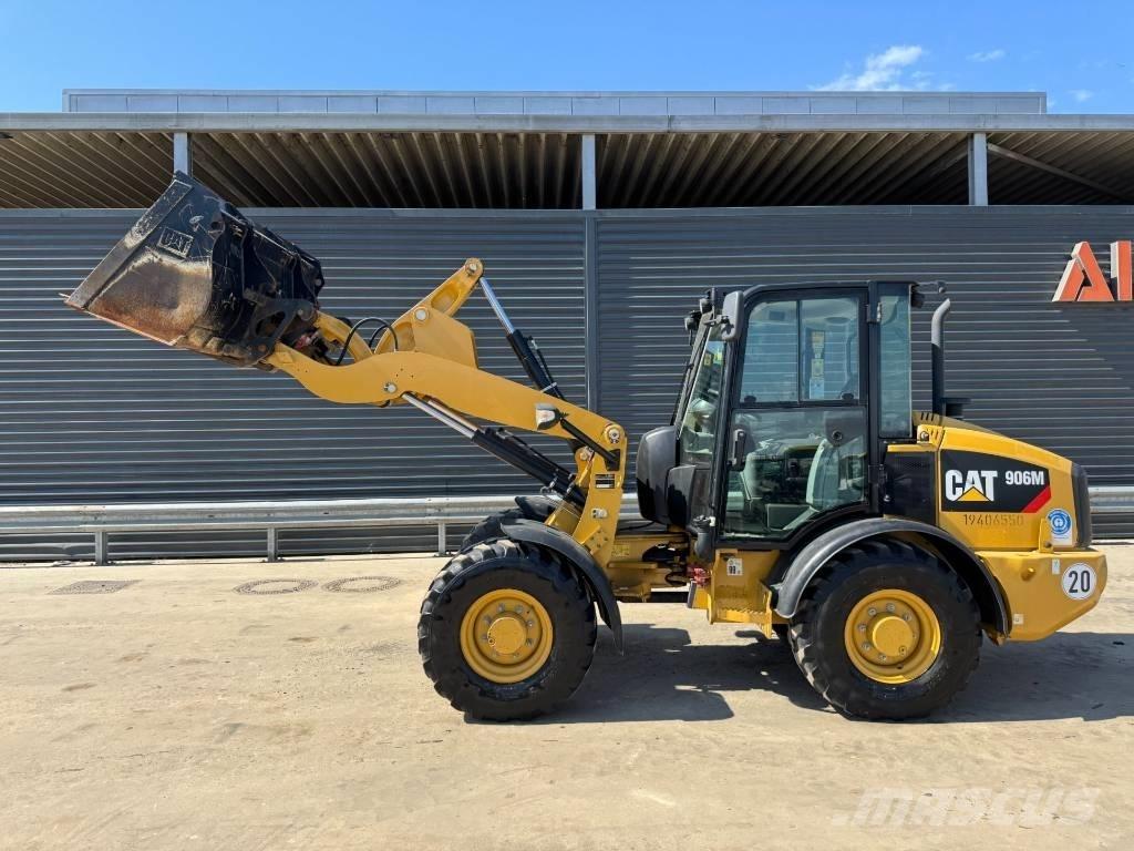 CAT 906M Pyöräkuormaajat