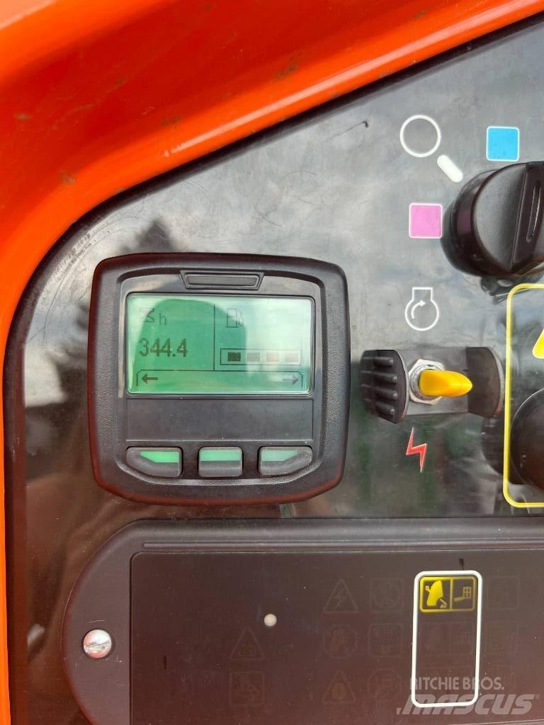 JLG 460 SJ Teleskooppipuominostimet