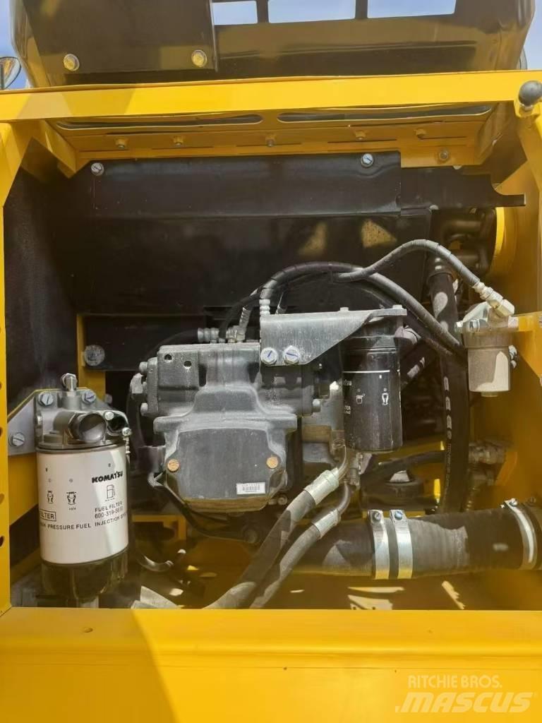 Komatsu 240LC-8 Telakaivukoneet