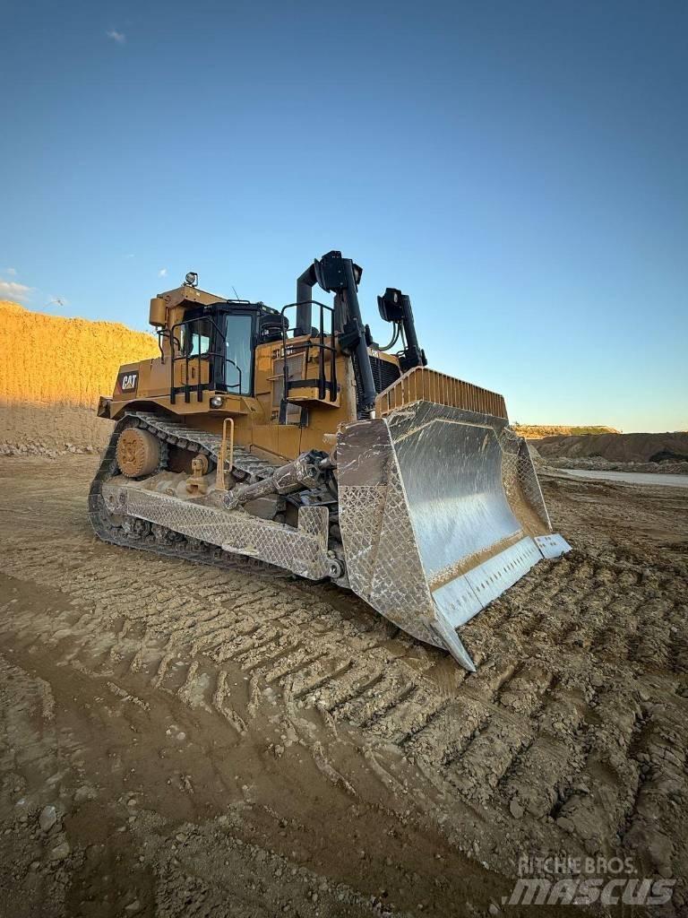 CAT D 10 T Telaketjupuskutraktorit