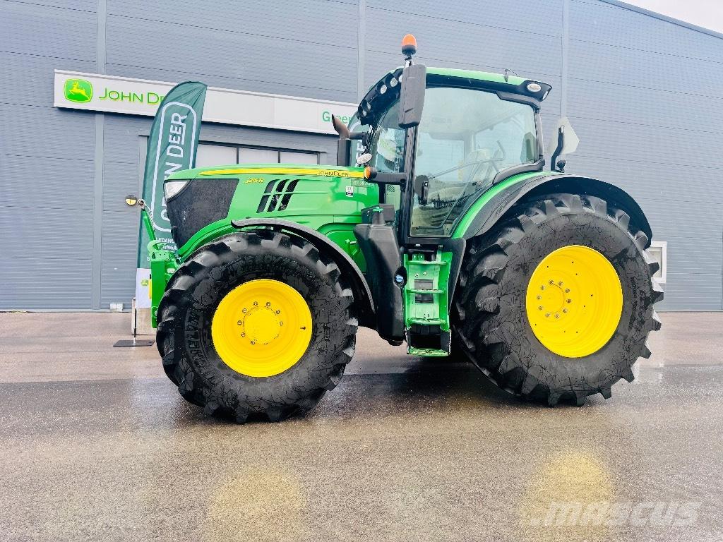 John Deere 6215 R Traktorit