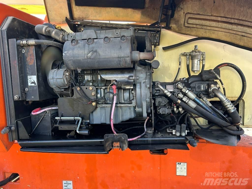 JLG 800 AJ Kuukulkijat