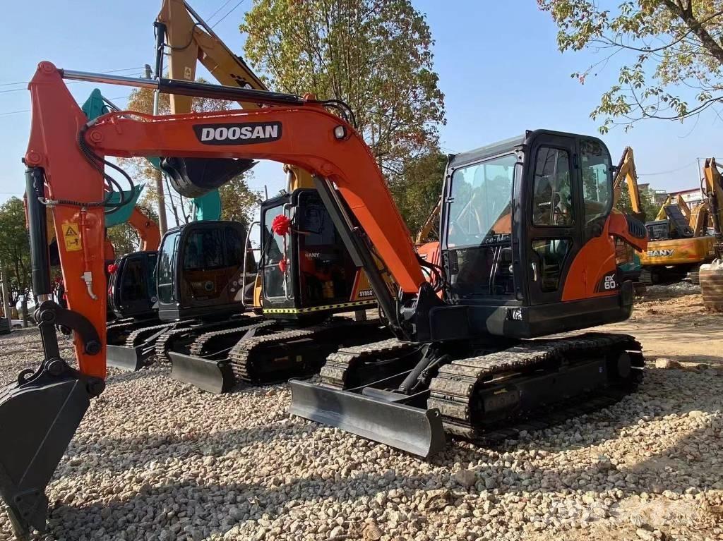 Doosan DX 60-9 Minikaivukoneet < 7t