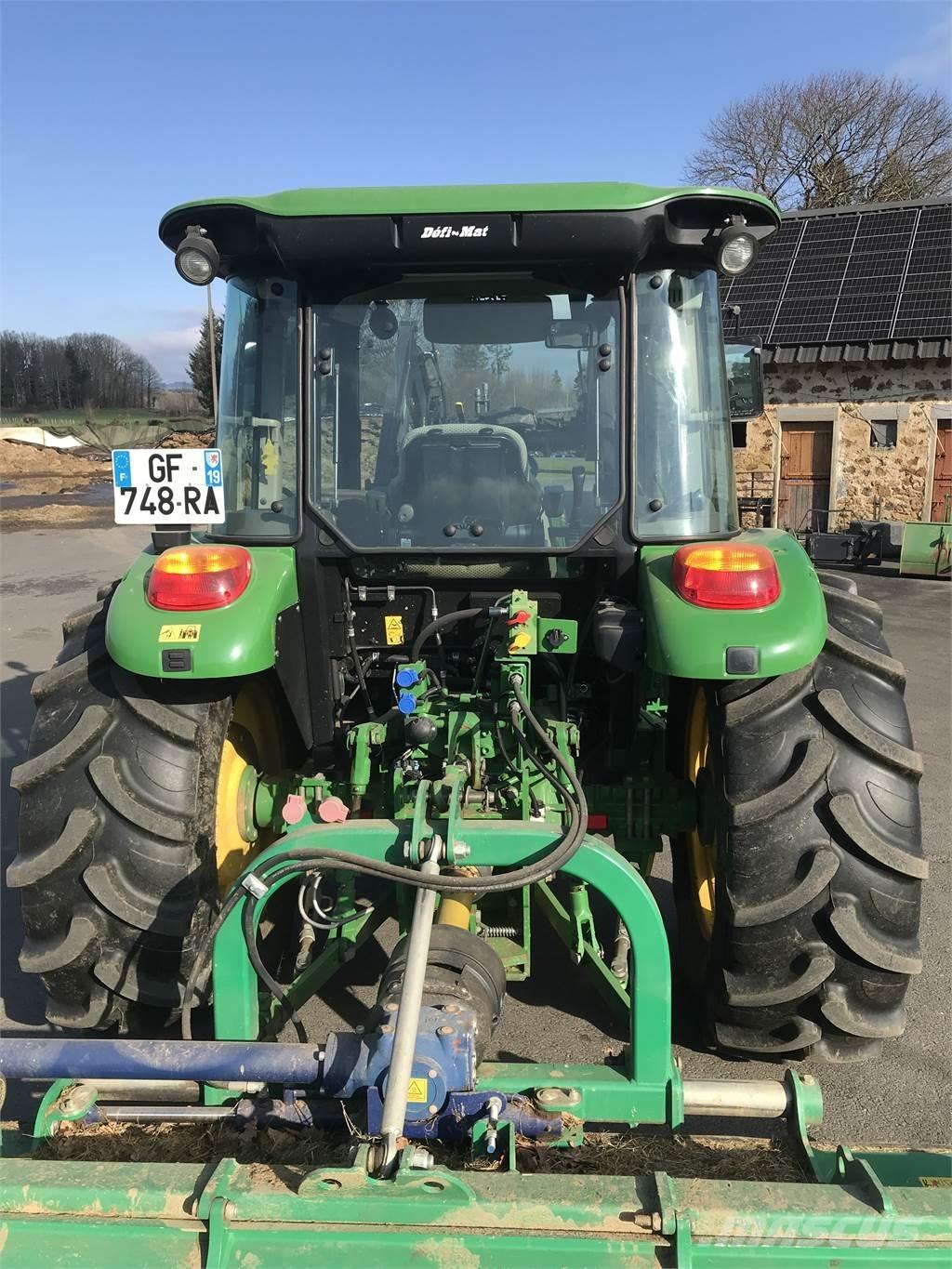 John Deere 5075 E Traktorit