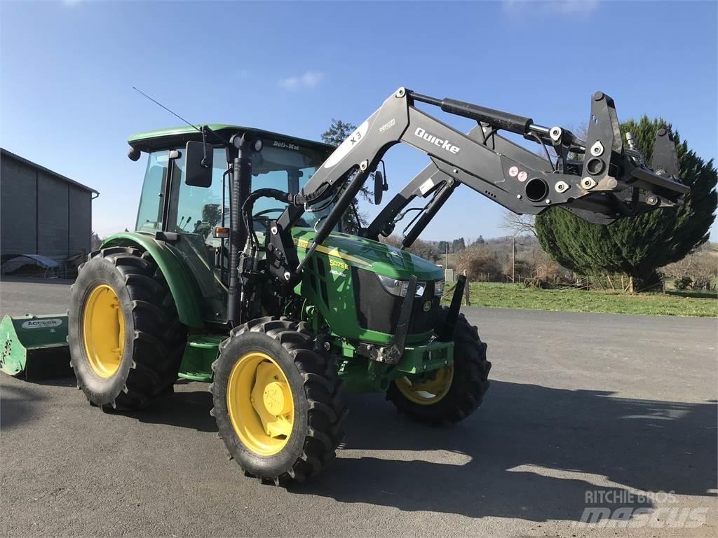 John Deere 5075 E Traktorit