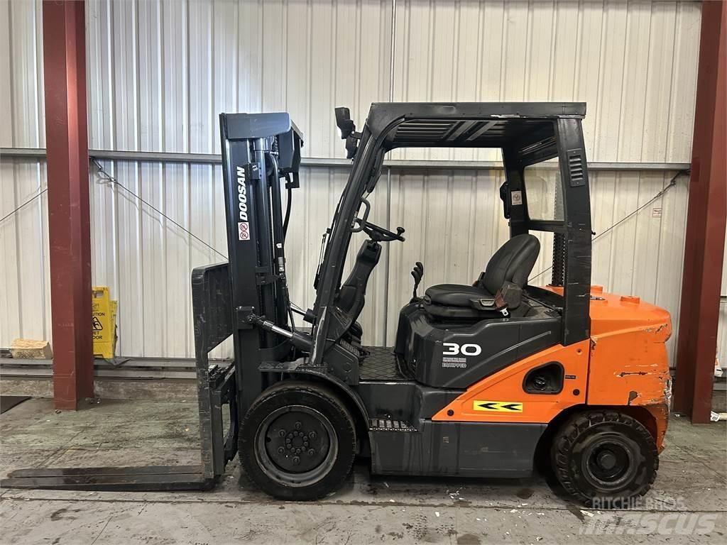 Doosan D30S-5 Dieseltrukit