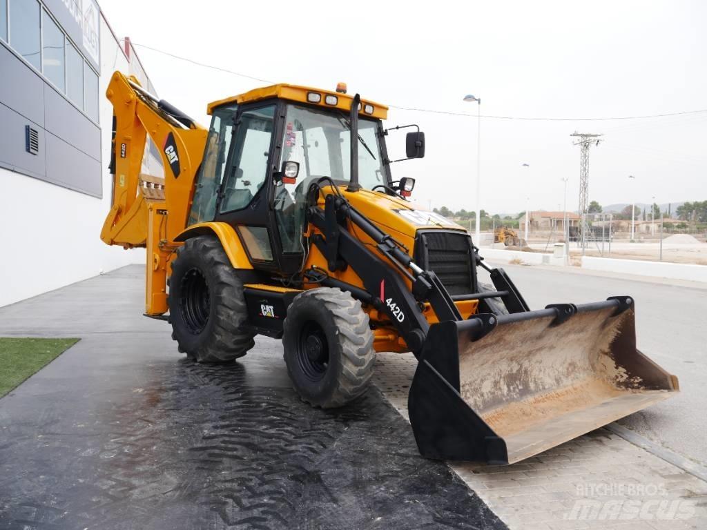 CAT 442 D Kaivurikuormaajat