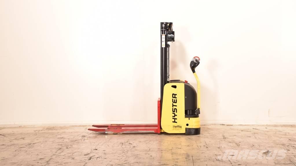 Hyster S 1.0-24 Käyden ajettavat pinoamistrukit