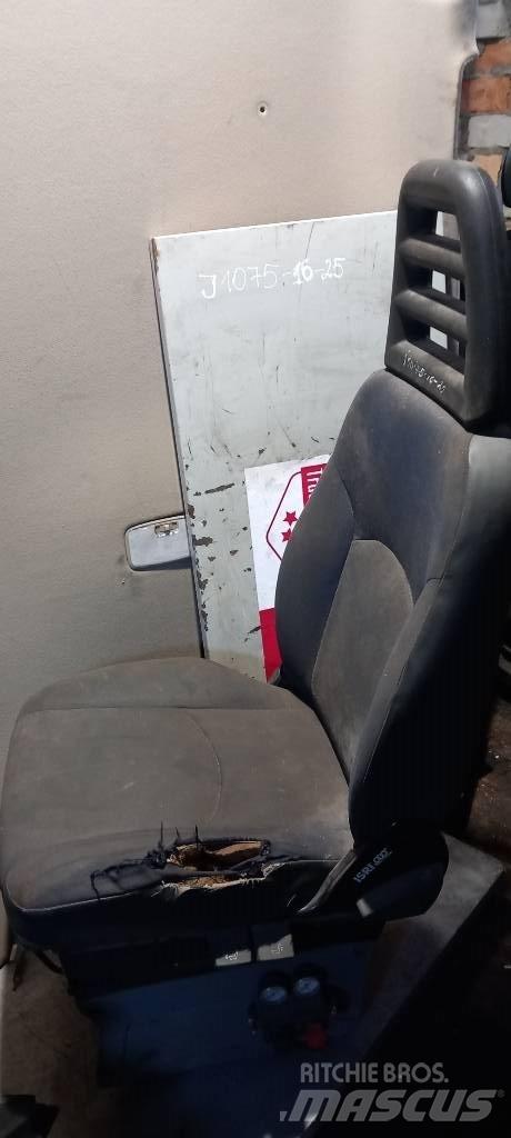 Iveco Daily.     3802247 Ohjaamot ja sisustat