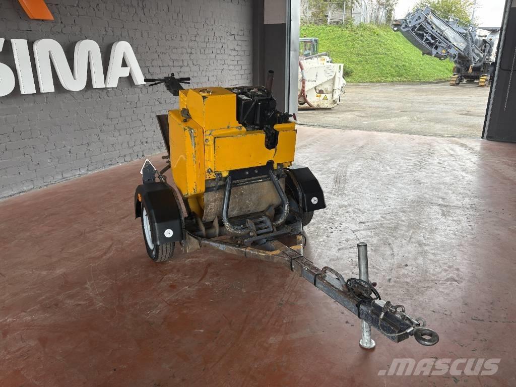Terex MBR 71 Yksivalssijyrät