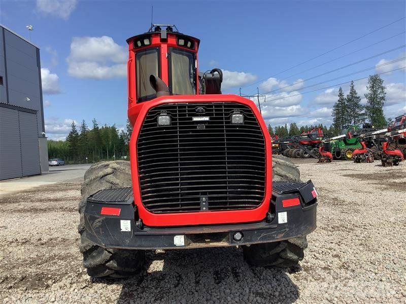 Komatsu 911 Harvesterit