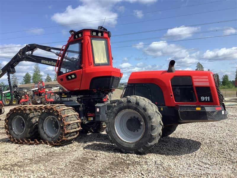 Komatsu 911 Harvesterit