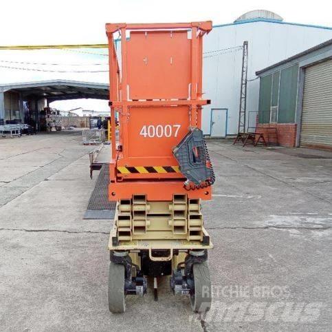 JLG 2032 ES Saksilavat