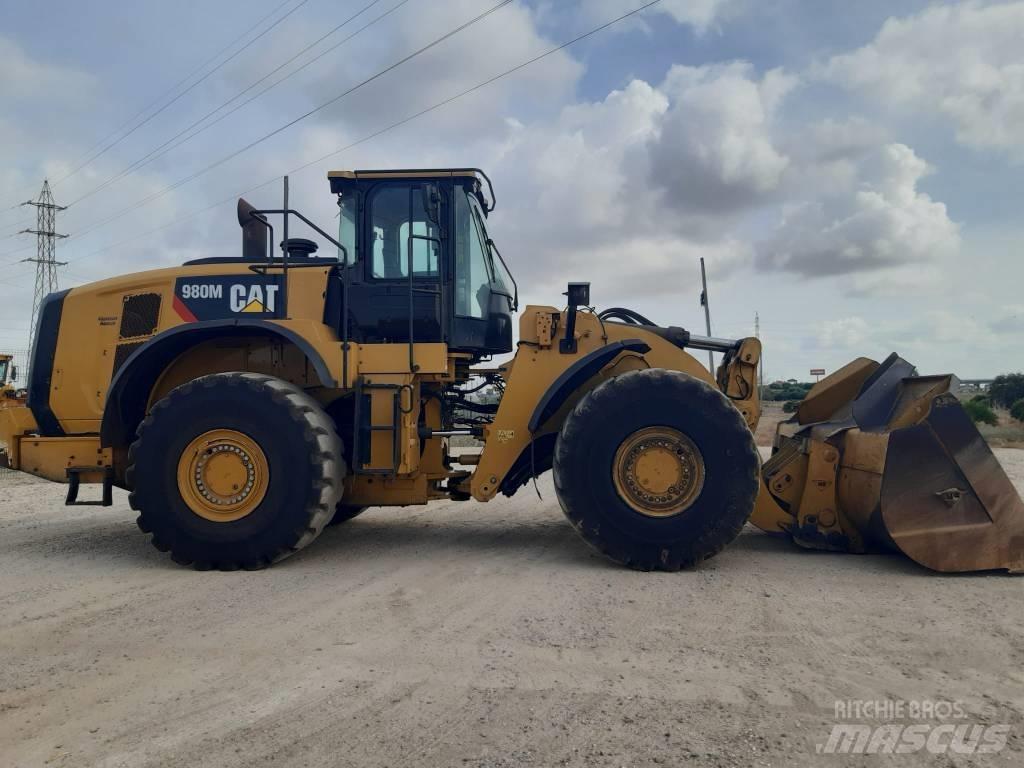 CAT 980M Pyöräkuormaajat