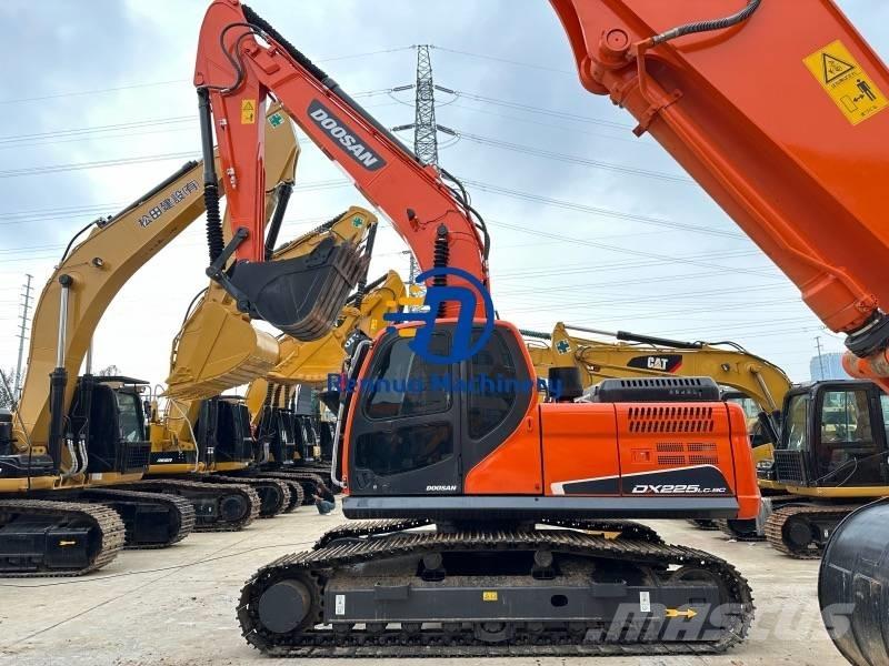 Doosan DX 225 LC-9C Telakaivukoneet
