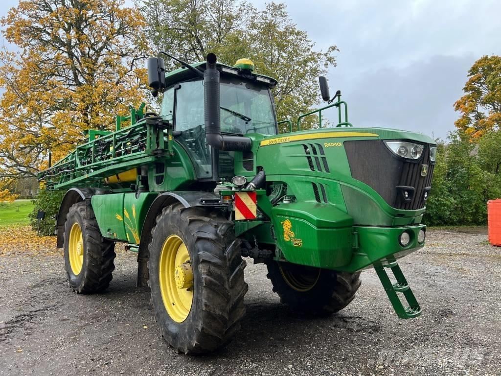 John Deere R4040i Itsekulkevat ruiskut