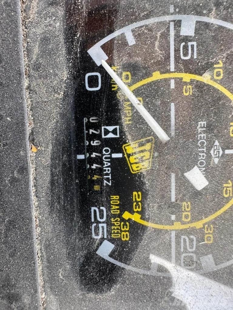 JCB 3CX 4x4 Kaivurikuormaajat