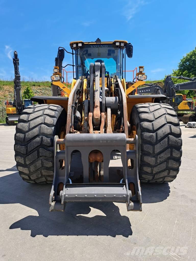 Volvo L 220 H Pyöräkuormaajat
