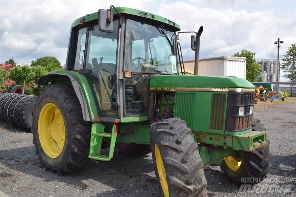 John Deere 6100 Traktorit