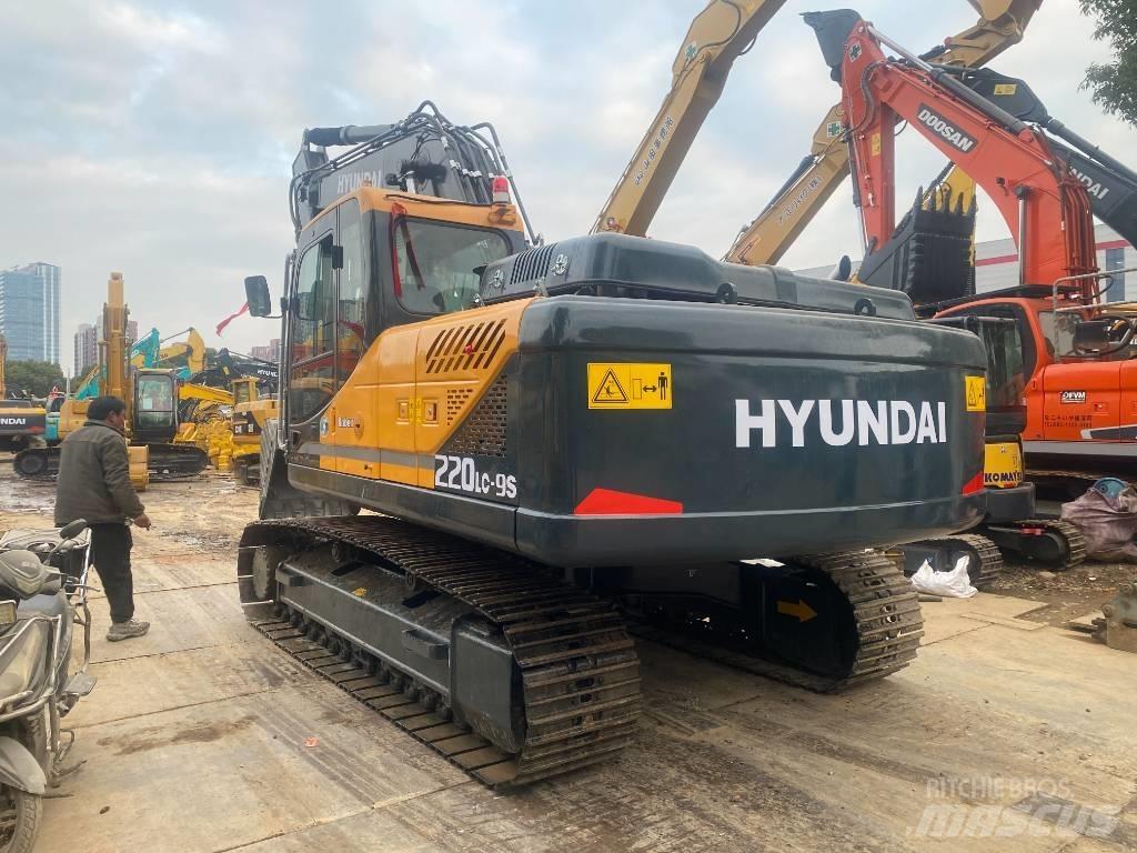 Hyundai R220LC-9S Telakaivukoneet