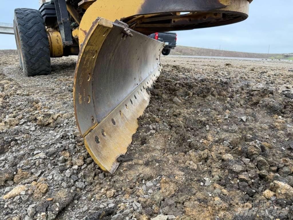 CAT 140H Tiehöylät