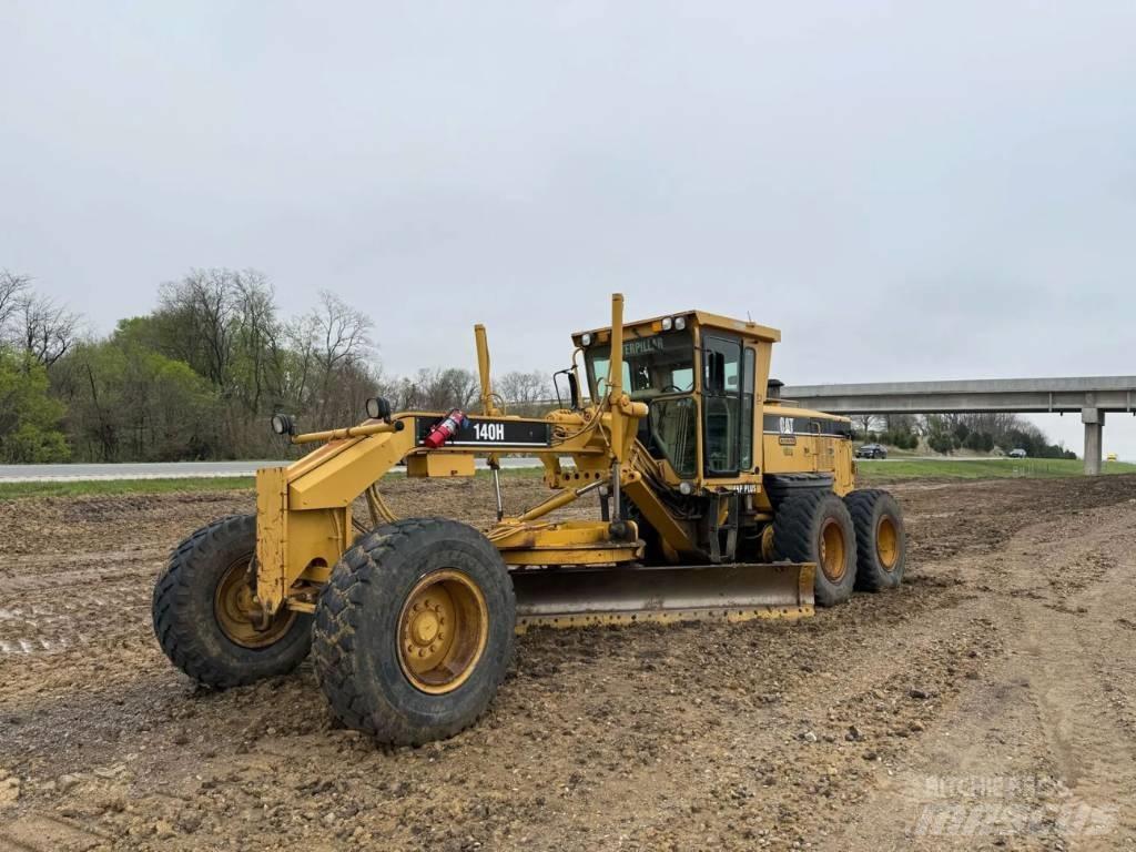 CAT 140H Tiehöylät