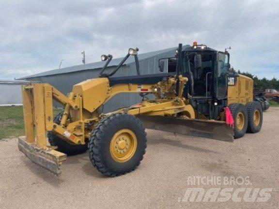 CAT 140 M 2 Tiehöylät