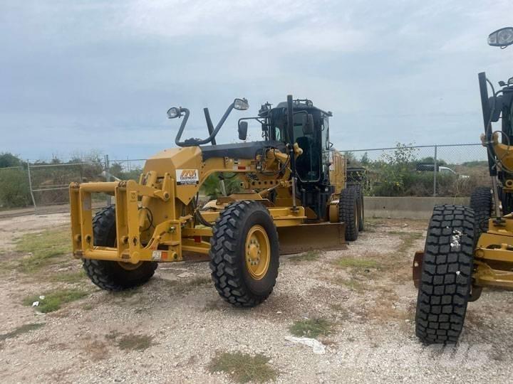 CAT 140 M 2 Tiehöylät