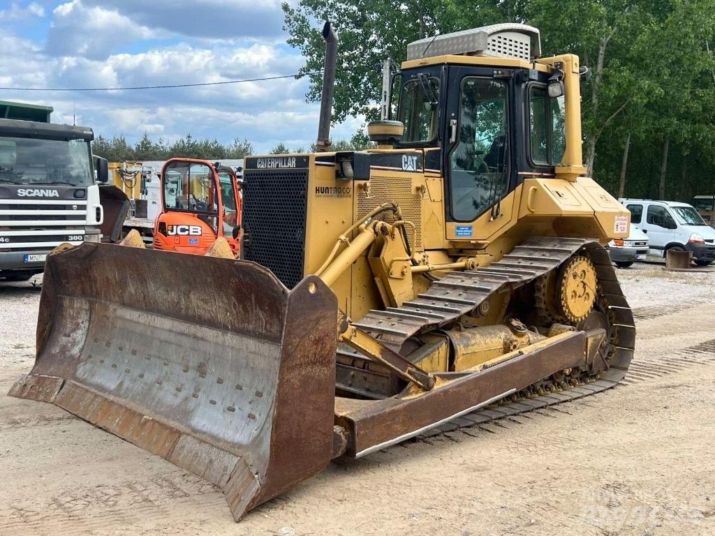 CAT D 6 M Telaketjupuskutraktorit