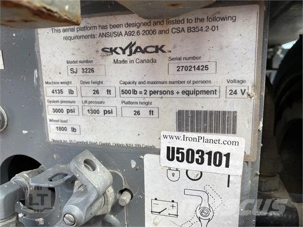 SkyJack SJ III 3226 Saksilavat