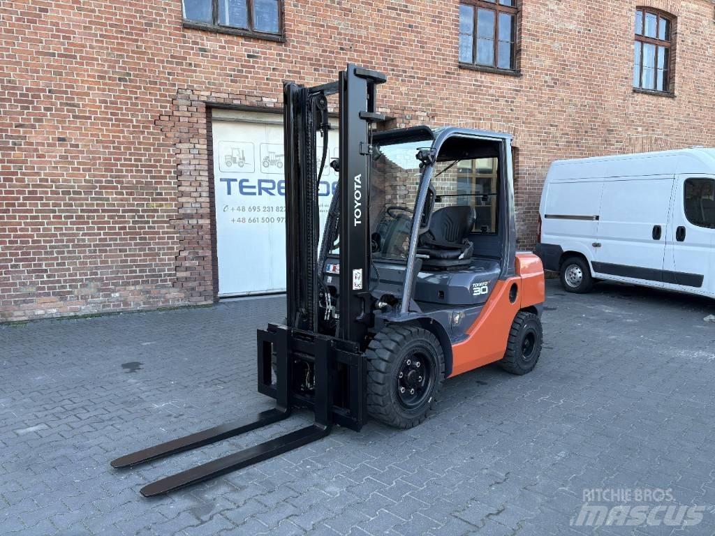 Toyota 06-8FDF30 Dieseltrukit