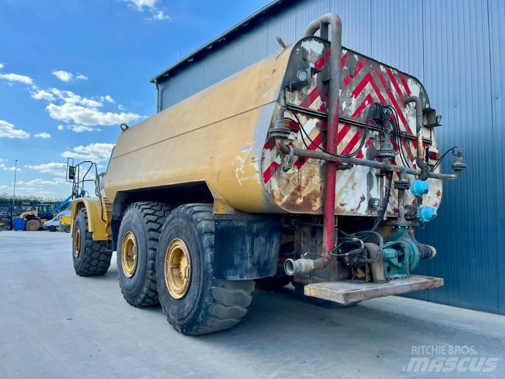 CAT 740 WATER TRUCK Vesisäiliöautot