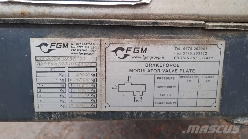 FGM FGM37 Puoliperävaunulavetit