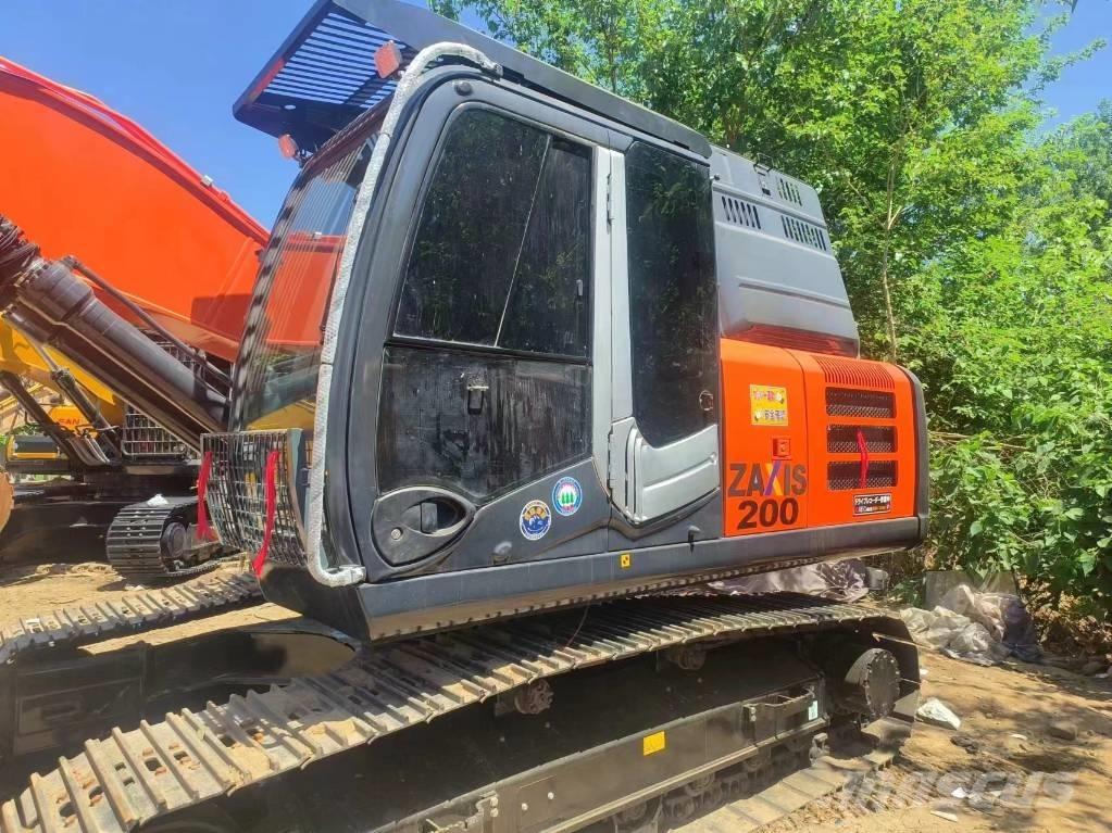 Hitachi EX200-3 Telakaivukoneet
