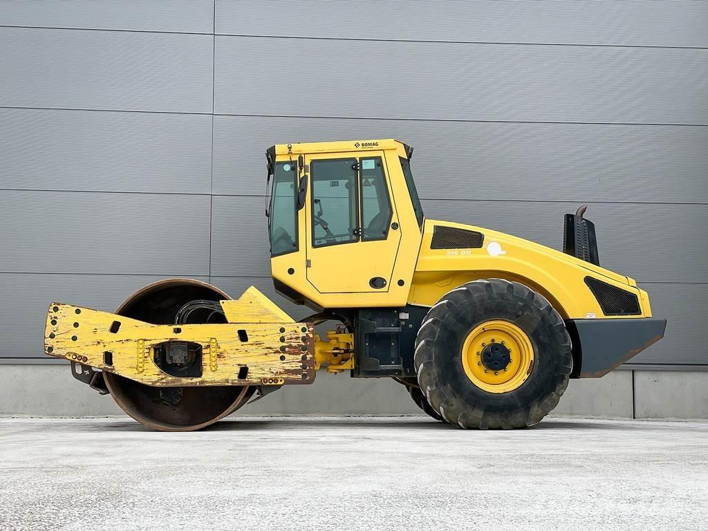 Bomag BW 216 DH-4i Yksivalssijyrät