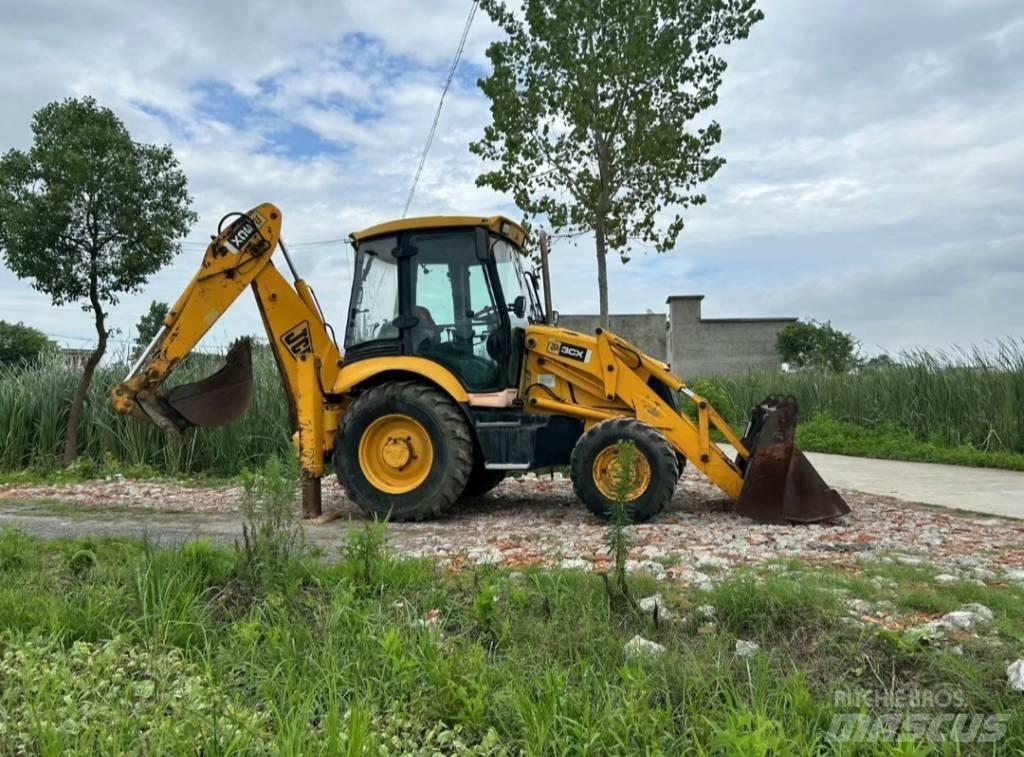 JCB 3 CX Kaivurikuormaajat