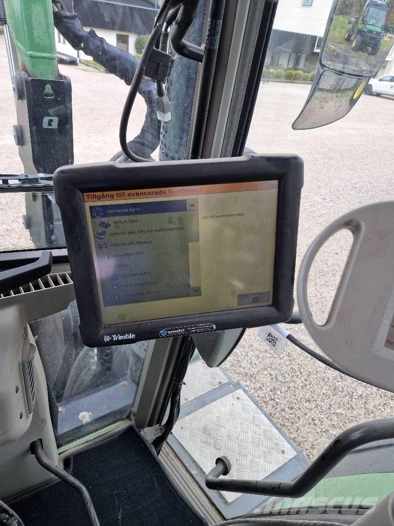 Fendt 820 GPS Traktorit