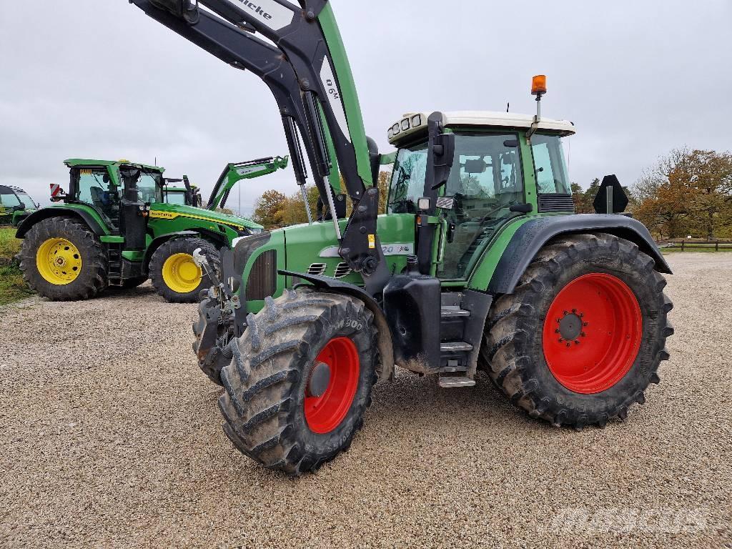 Fendt 820 GPS Traktorit