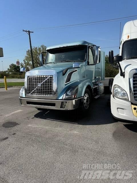 Volvo VNL 430 Vetopöytäautot