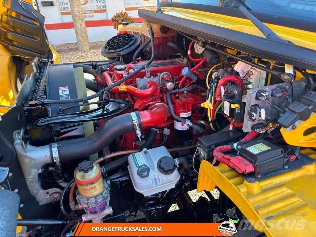 Freightliner M2 Umpikorikuorma-autot