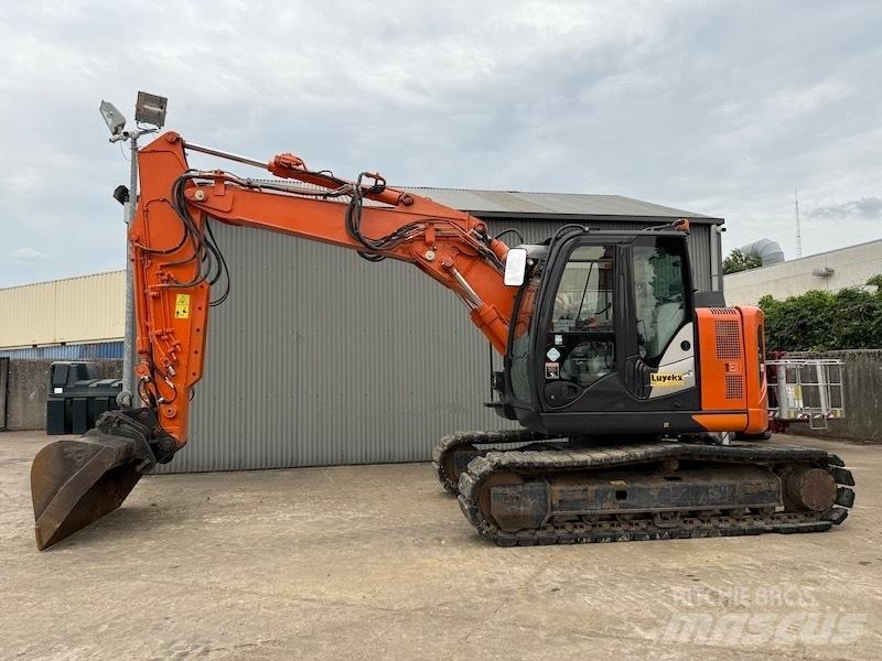 Hitachi ZX 135 US-6 Telakaivukoneet